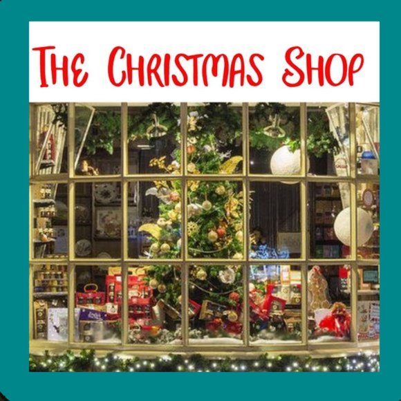 christmas clothes & decor - Picture 1 of 2